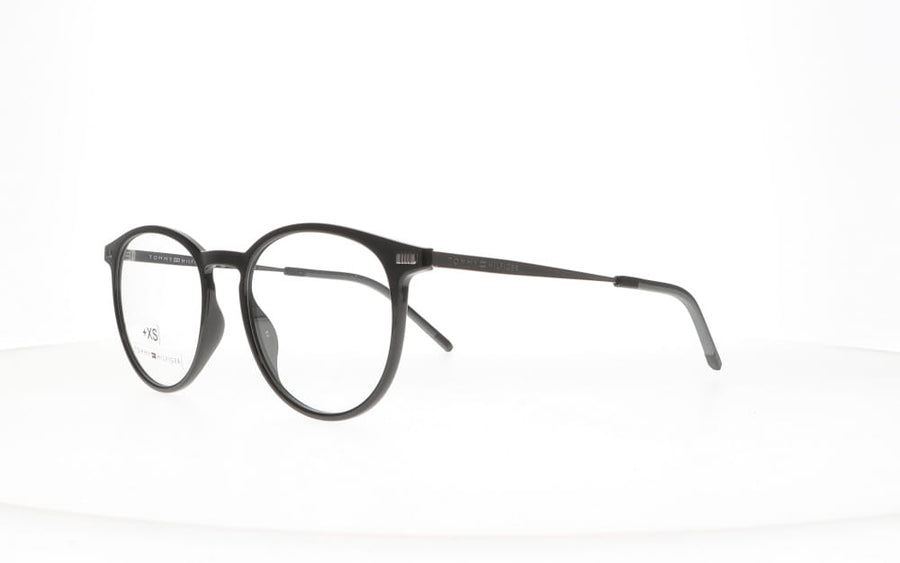 Tommy Hilfiger TH 2021