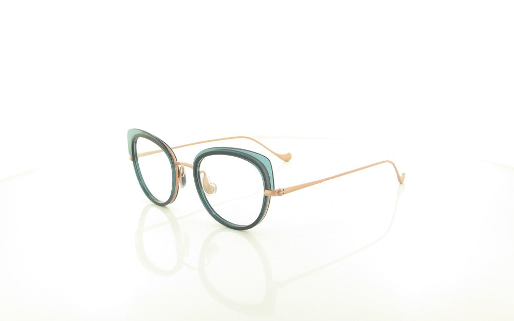 Caroline Abram  WAVA