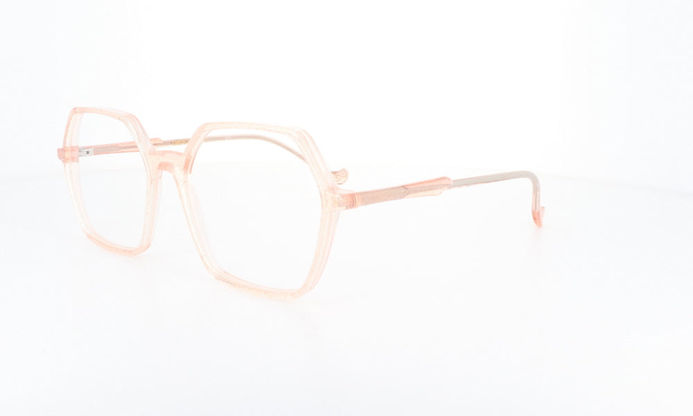 Caroline Abram  CHARLOTTE