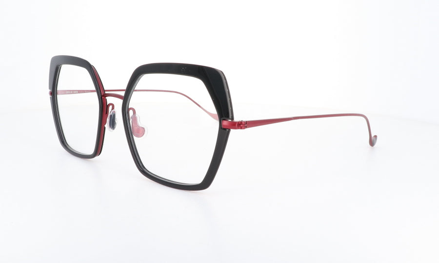 Caroline Abram  WILY